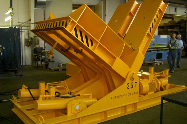 Electro-hydraulic Upender /  Tilting Table