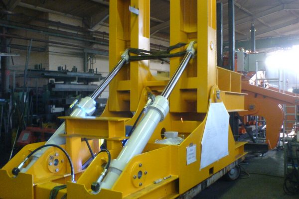 electrohydraulic Tilting Table / Upender