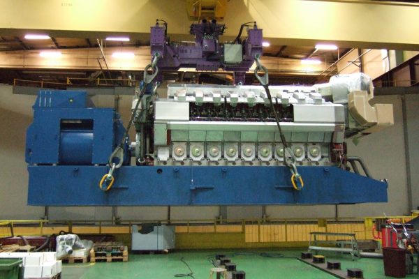 H-Lifting Beam for Transport of Marine Engines