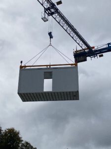 Spreader for transporting residential containers / Spreader für den Wohncontainertransport - Nordgreif